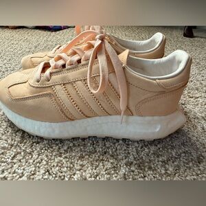 Adidas Retropy Women's Size 6.5 (fit like 7.5) Shoes Bliss Orange Peach Sneakers